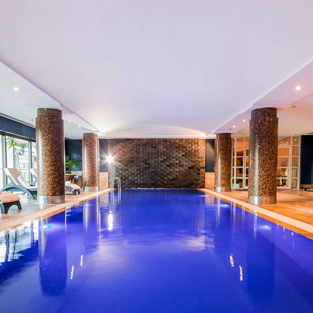 Amora Hotel Jamison Sydney Zařízení fotografie The pool at the hotel
